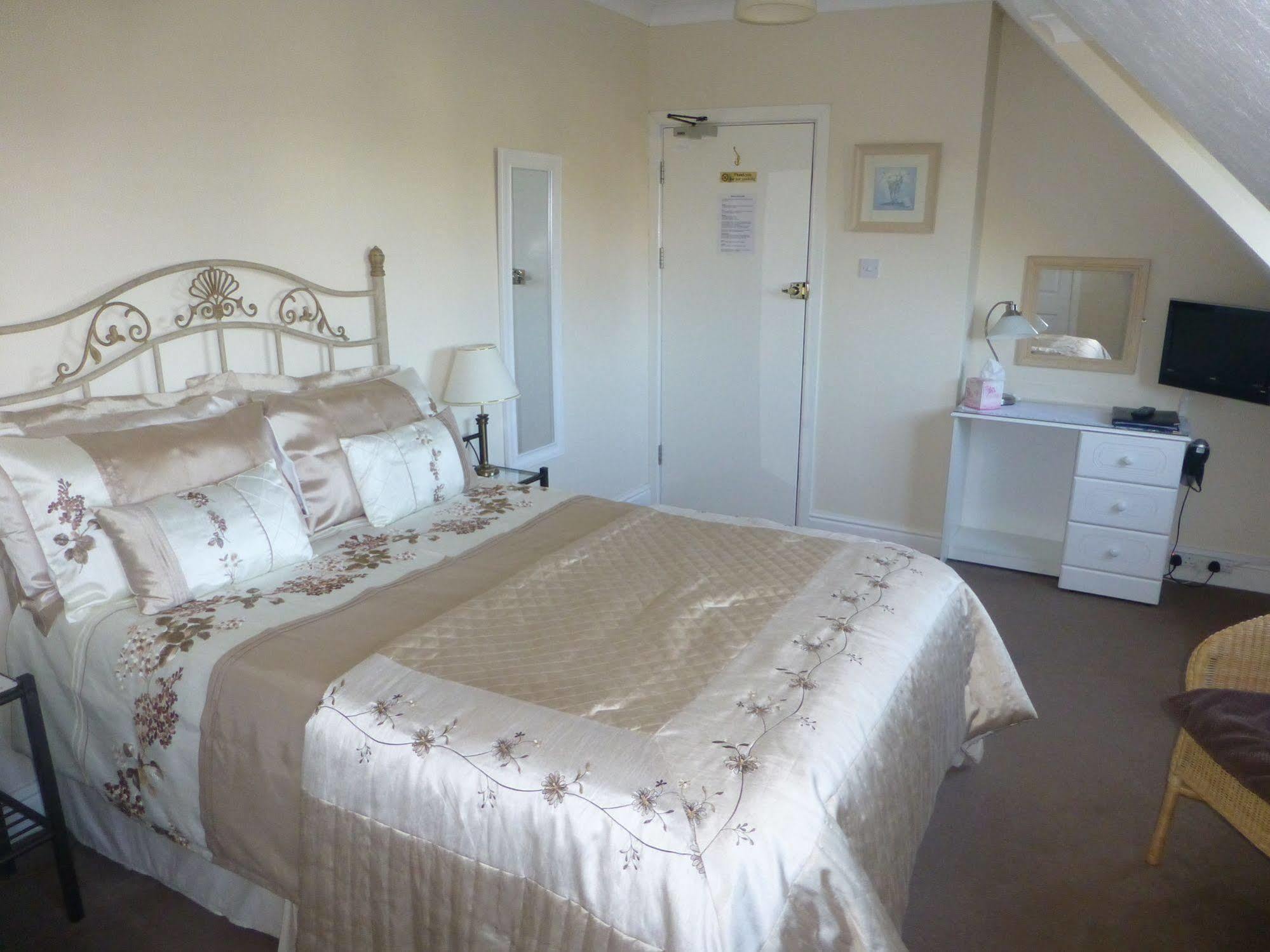 Beech Lodge Guest House New Milton Εξωτερικό φωτογραφία