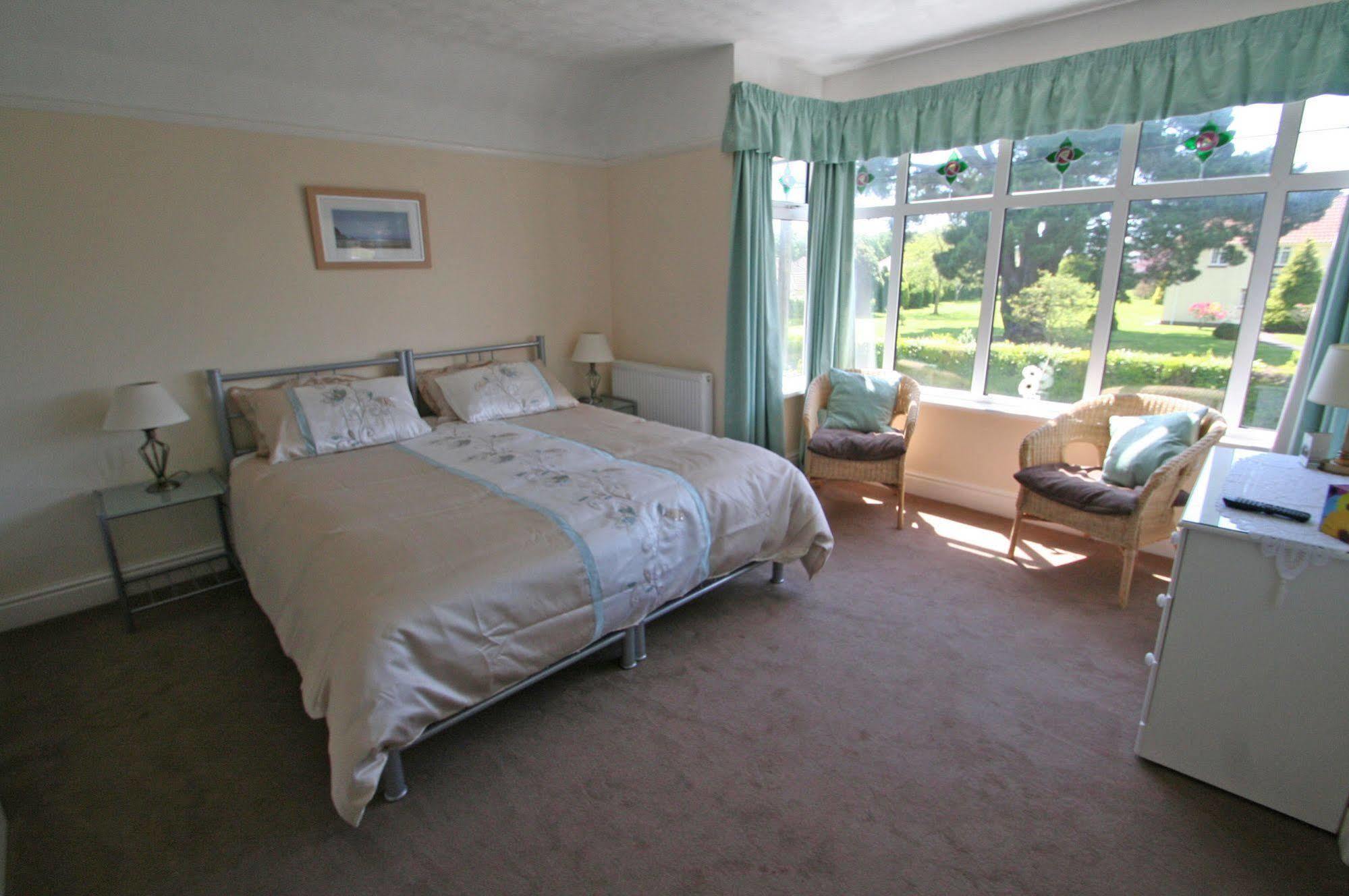 Beech Lodge Guest House New Milton Εξωτερικό φωτογραφία