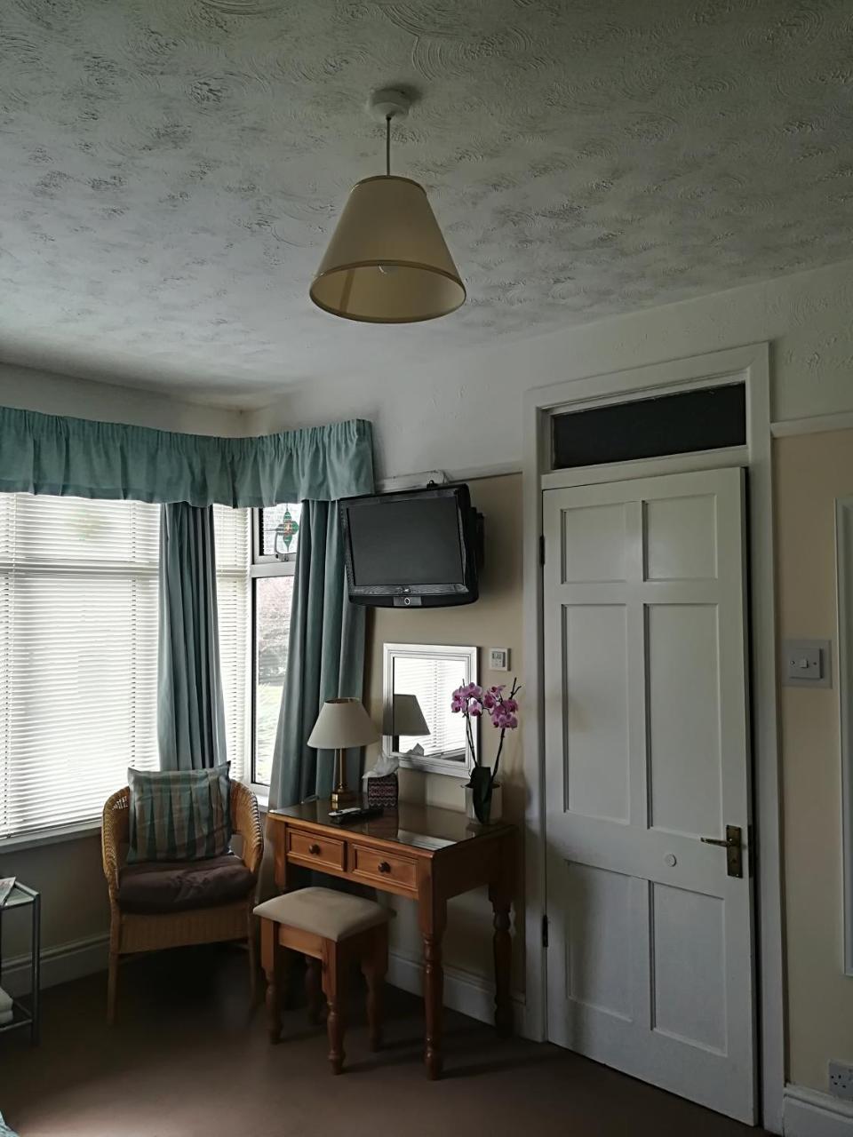 Beech Lodge Guest House New Milton Εξωτερικό φωτογραφία